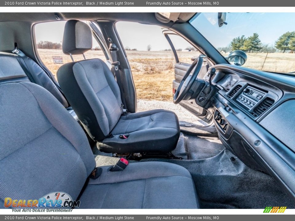 2010 Ford Crown Victoria Police Interceptor Black / Medium Light Stone Photo #28