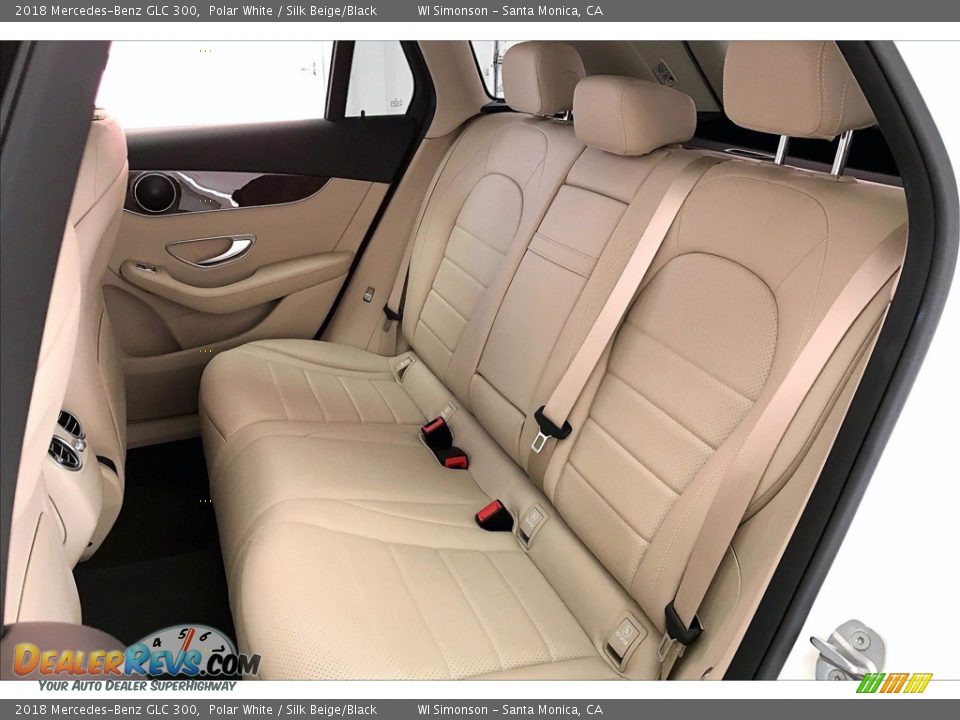 2018 Mercedes-Benz GLC 300 Polar White / Silk Beige/Black Photo #20