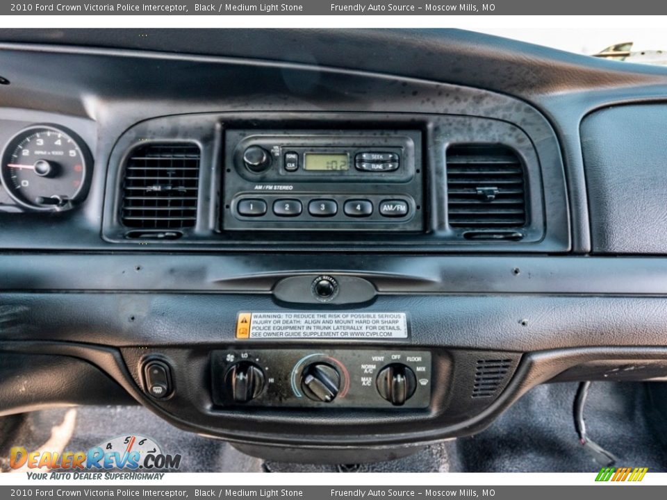 2010 Ford Crown Victoria Police Interceptor Black / Medium Light Stone Photo #31