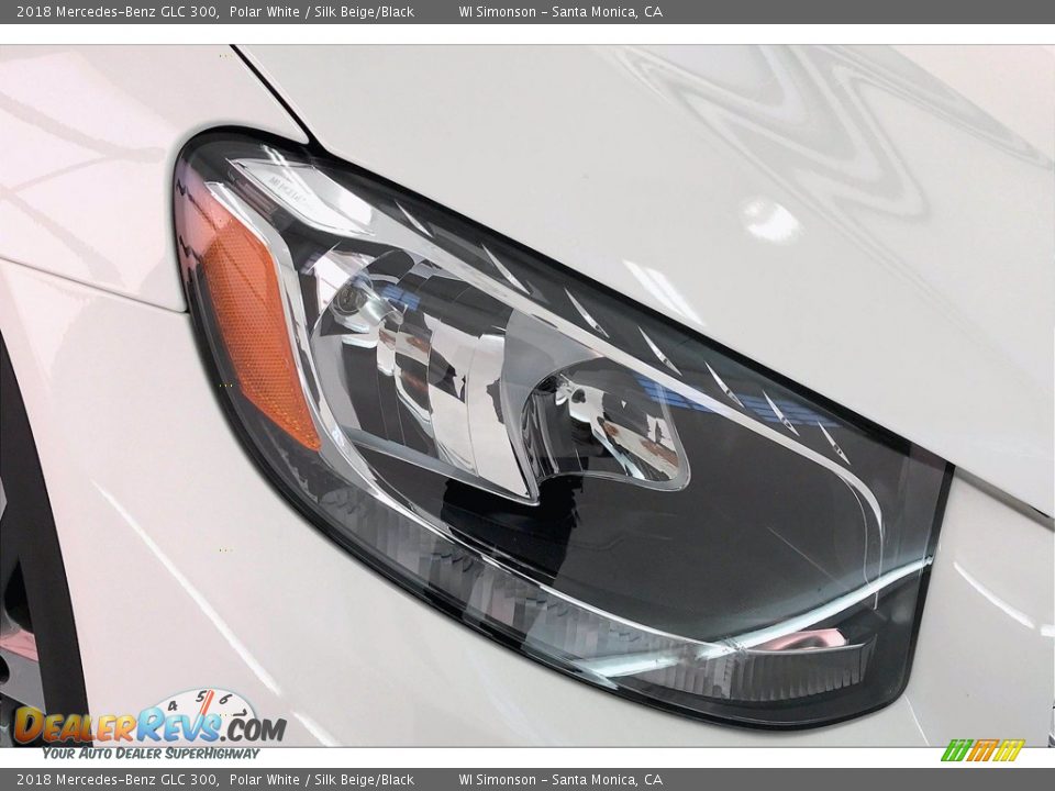 2018 Mercedes-Benz GLC 300 Polar White / Silk Beige/Black Photo #28