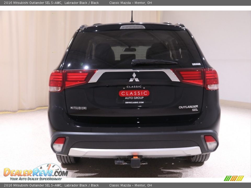 Labrador Black 2016 Mitsubishi Outlander SEL S-AWC Photo #20