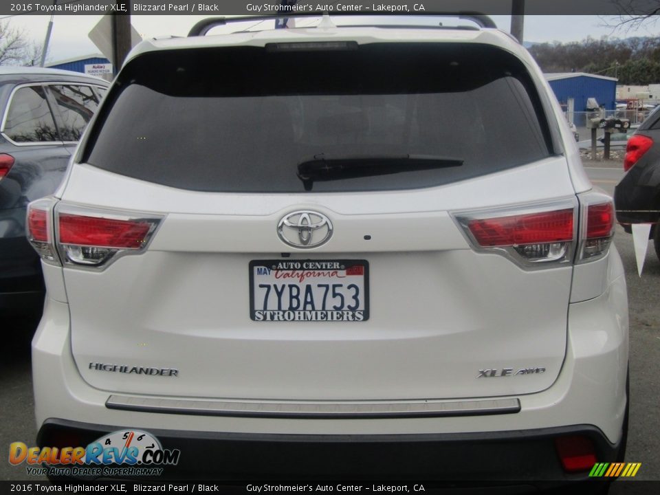 2016 Toyota Highlander XLE Blizzard Pearl / Black Photo #5