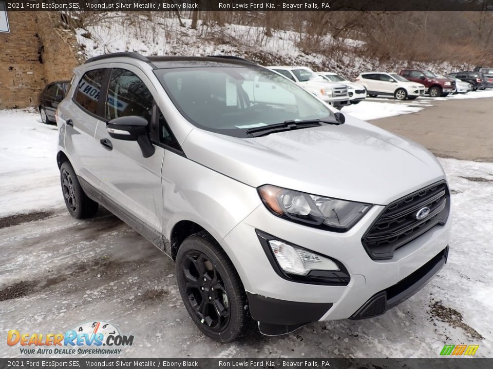 Front 3/4 View of 2021 Ford EcoSport SES Photo #3