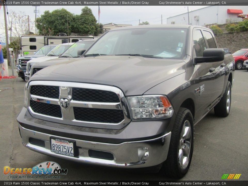 2019 Ram 1500 Classic Tradesman Crew Cab 4x4 Maximum Steel Metallic / Black/Diesel Gray Photo #2