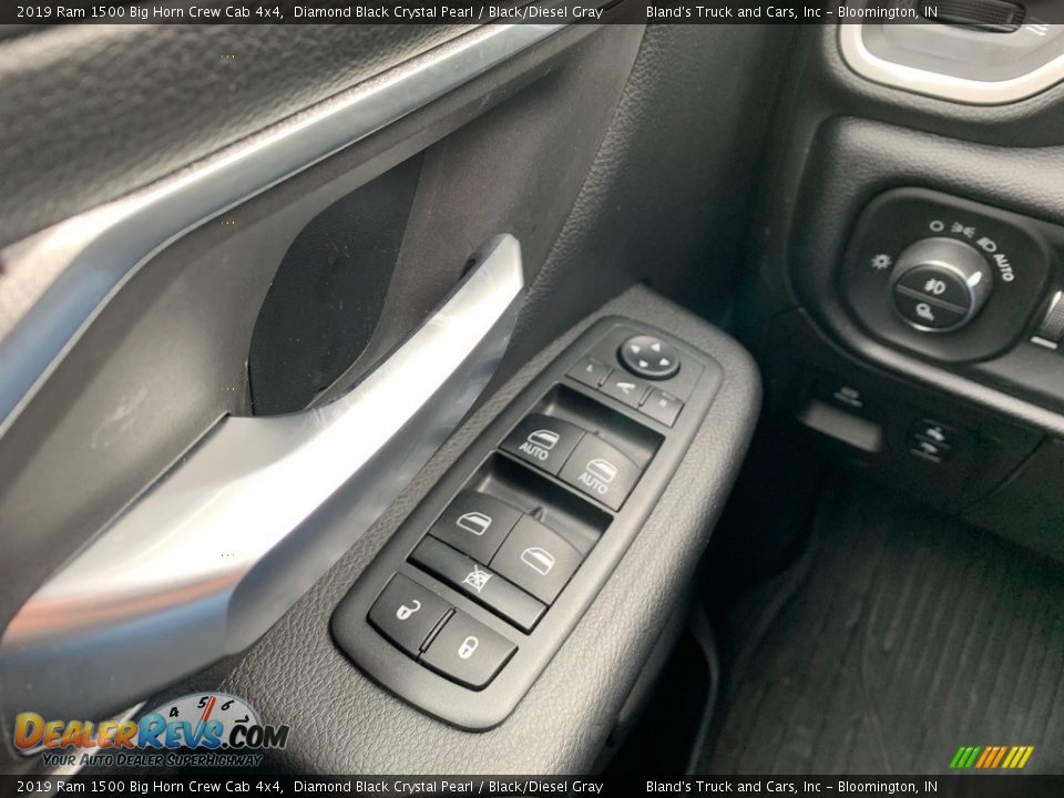2019 Ram 1500 Big Horn Crew Cab 4x4 Diamond Black Crystal Pearl / Black/Diesel Gray Photo #15