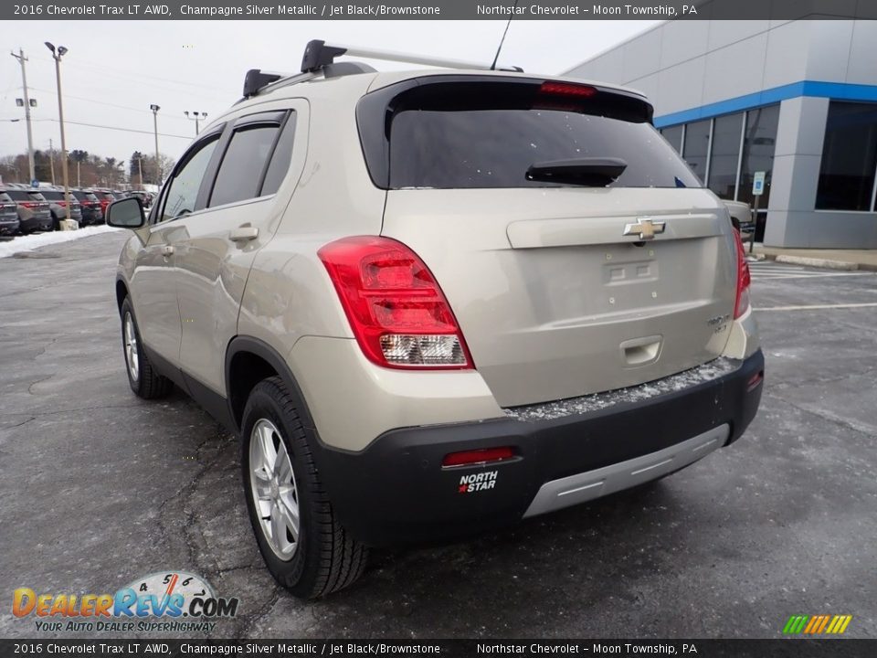 2016 Chevrolet Trax LT AWD Champagne Silver Metallic / Jet Black/Brownstone Photo #5