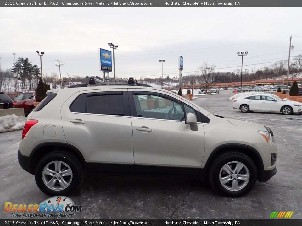 2016 Chevrolet Trax LT AWD Champagne Silver Metallic / Jet Black/Brownstone Photo #10