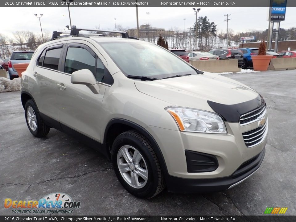 2016 Chevrolet Trax LT AWD Champagne Silver Metallic / Jet Black/Brownstone Photo #11