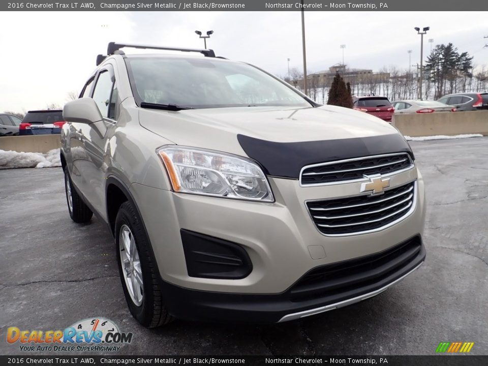 2016 Chevrolet Trax LT AWD Champagne Silver Metallic / Jet Black/Brownstone Photo #12