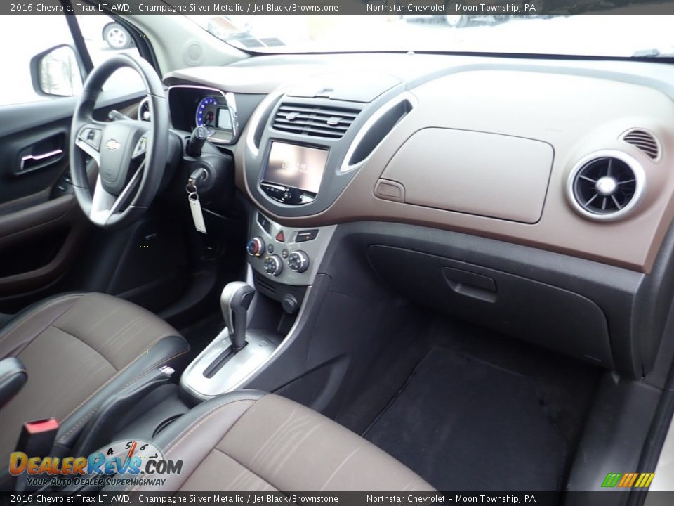 2016 Chevrolet Trax LT AWD Champagne Silver Metallic / Jet Black/Brownstone Photo #16