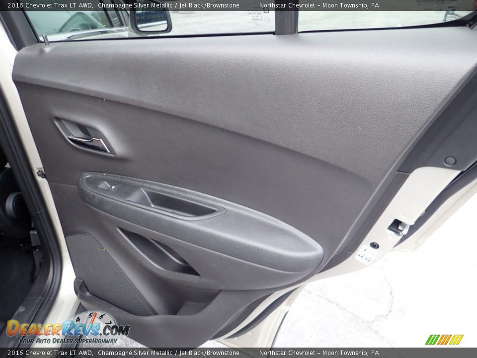 2016 Chevrolet Trax LT AWD Champagne Silver Metallic / Jet Black/Brownstone Photo #19
