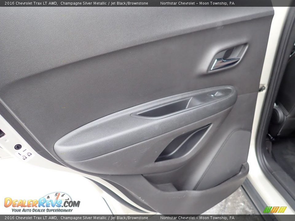 2016 Chevrolet Trax LT AWD Champagne Silver Metallic / Jet Black/Brownstone Photo #23
