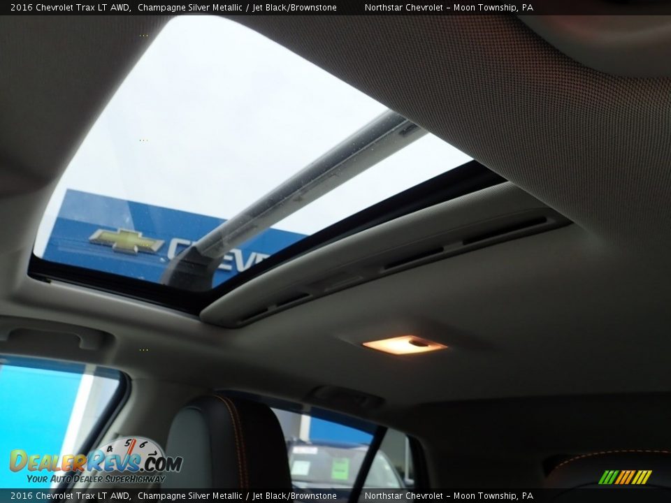 2016 Chevrolet Trax LT AWD Champagne Silver Metallic / Jet Black/Brownstone Photo #26
