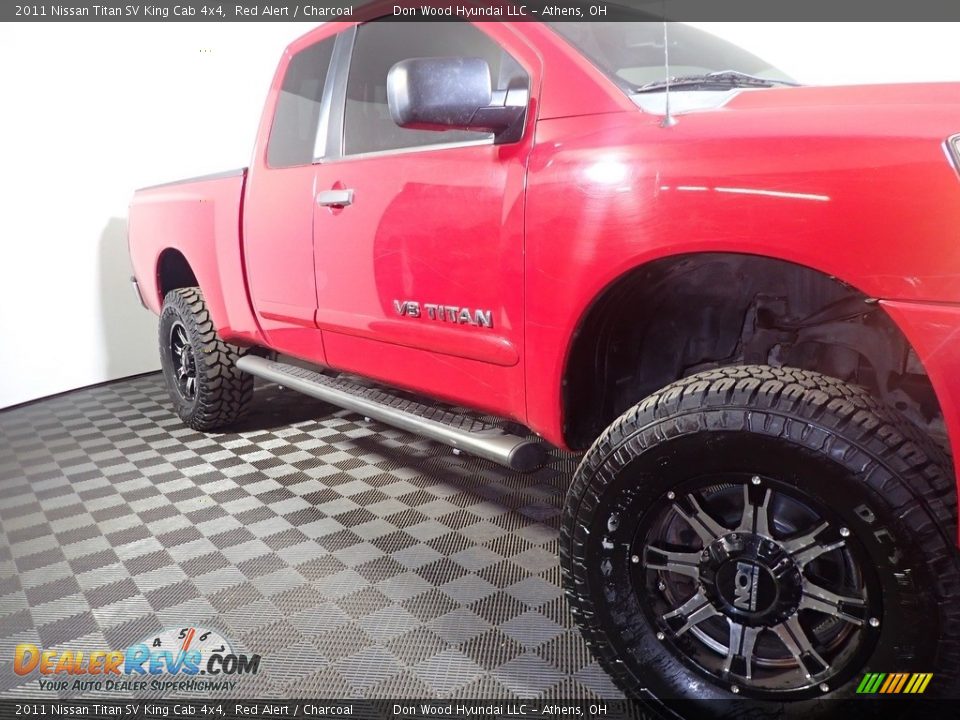 2011 Nissan Titan SV King Cab 4x4 Red Alert / Charcoal Photo #3