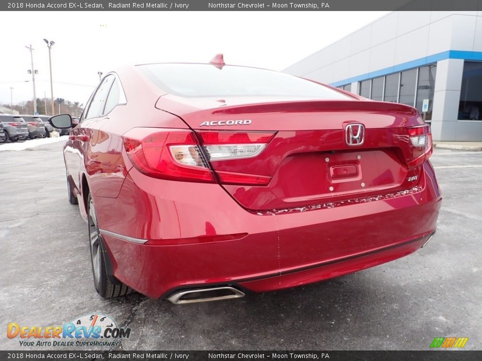 2018 Honda Accord EX-L Sedan Radiant Red Metallic / Ivory Photo #5
