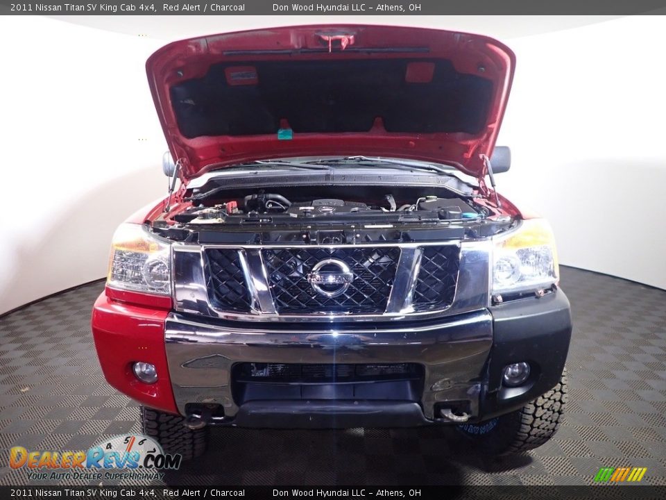 2011 Nissan Titan SV King Cab 4x4 Red Alert / Charcoal Photo #5