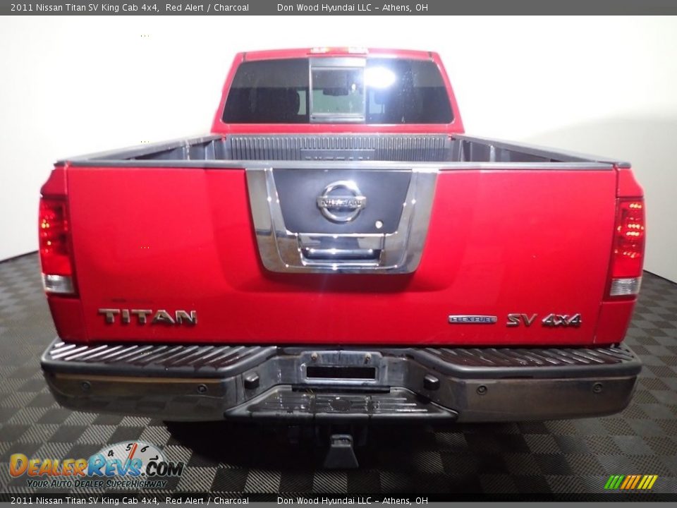 2011 Nissan Titan SV King Cab 4x4 Red Alert / Charcoal Photo #10