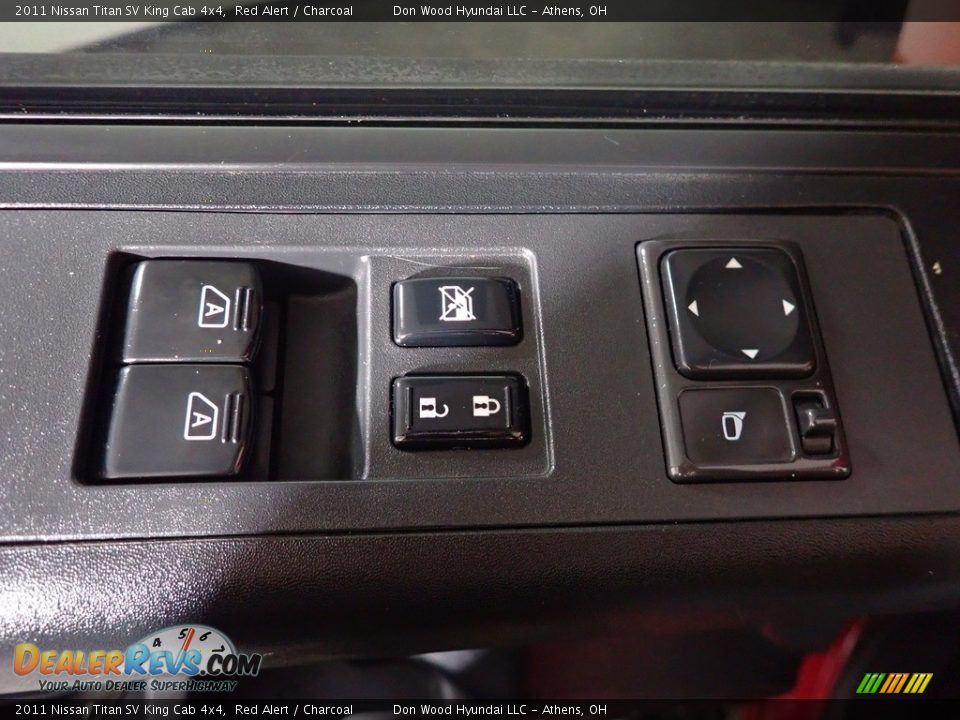 2011 Nissan Titan SV King Cab 4x4 Red Alert / Charcoal Photo #14