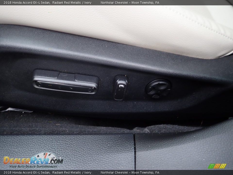 2018 Honda Accord EX-L Sedan Radiant Red Metallic / Ivory Photo #25