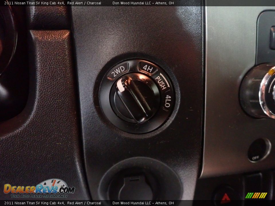 2011 Nissan Titan SV King Cab 4x4 Red Alert / Charcoal Photo #24