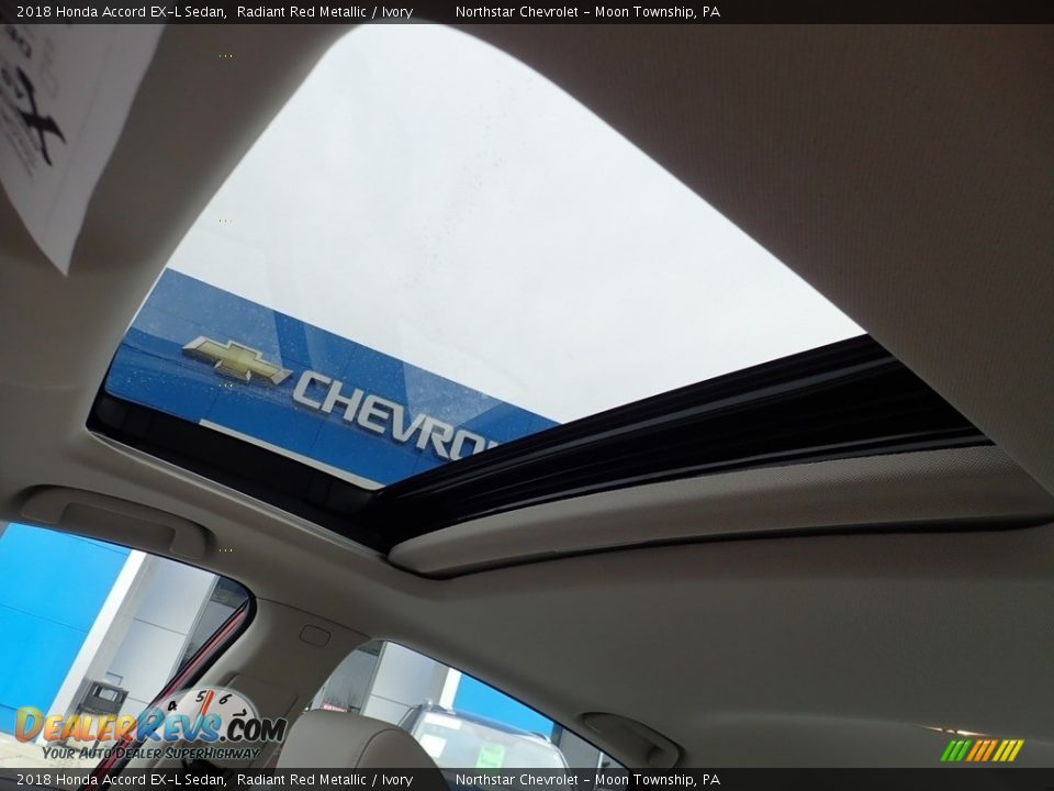 2018 Honda Accord EX-L Sedan Radiant Red Metallic / Ivory Photo #26