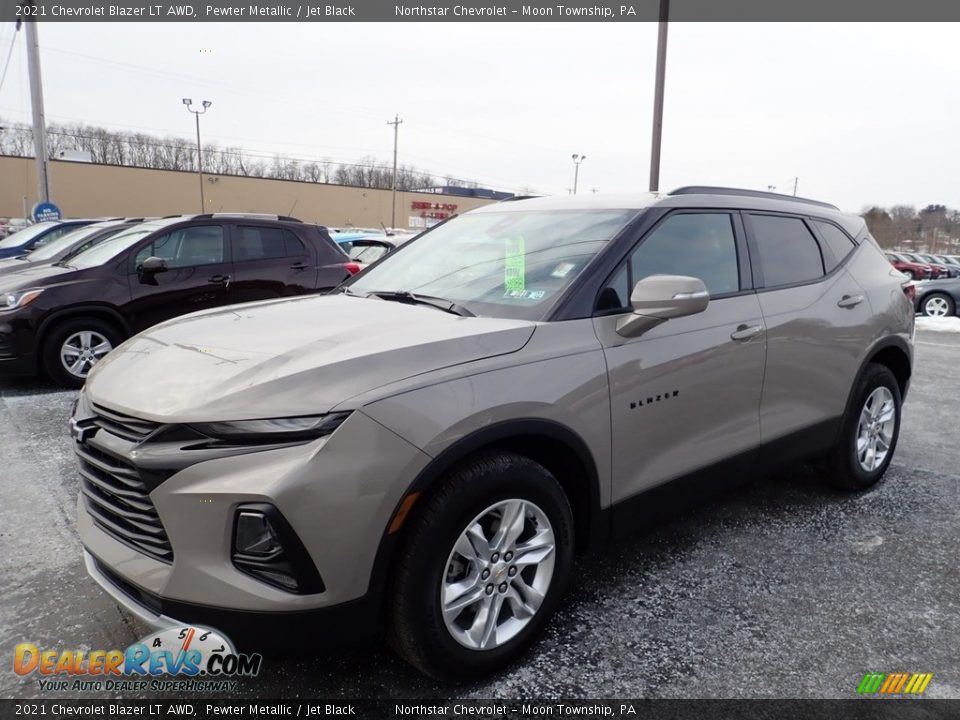 Front 3/4 View of 2021 Chevrolet Blazer LT AWD Photo #1