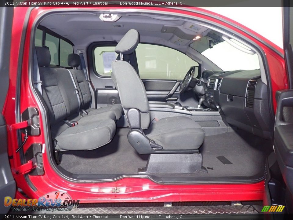 Front Seat of 2011 Nissan Titan SV King Cab 4x4 Photo #30