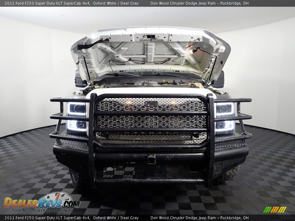 2011 Ford F250 Super Duty XLT SuperCab 4x4 Oxford White / Steel Gray Photo #5
