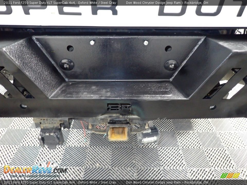 2011 Ford F250 Super Duty XLT SuperCab 4x4 Oxford White / Steel Gray Photo #12