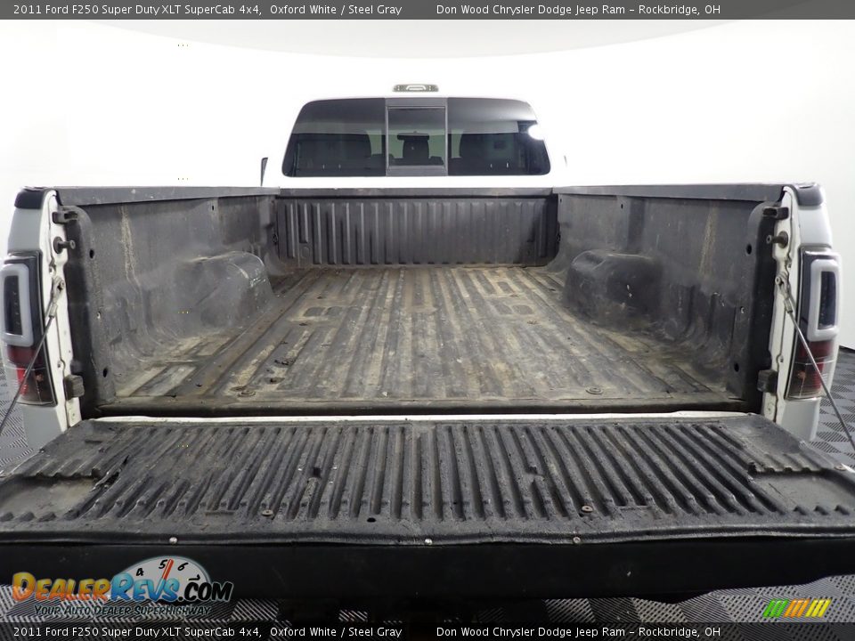 2011 Ford F250 Super Duty XLT SuperCab 4x4 Oxford White / Steel Gray Photo #13