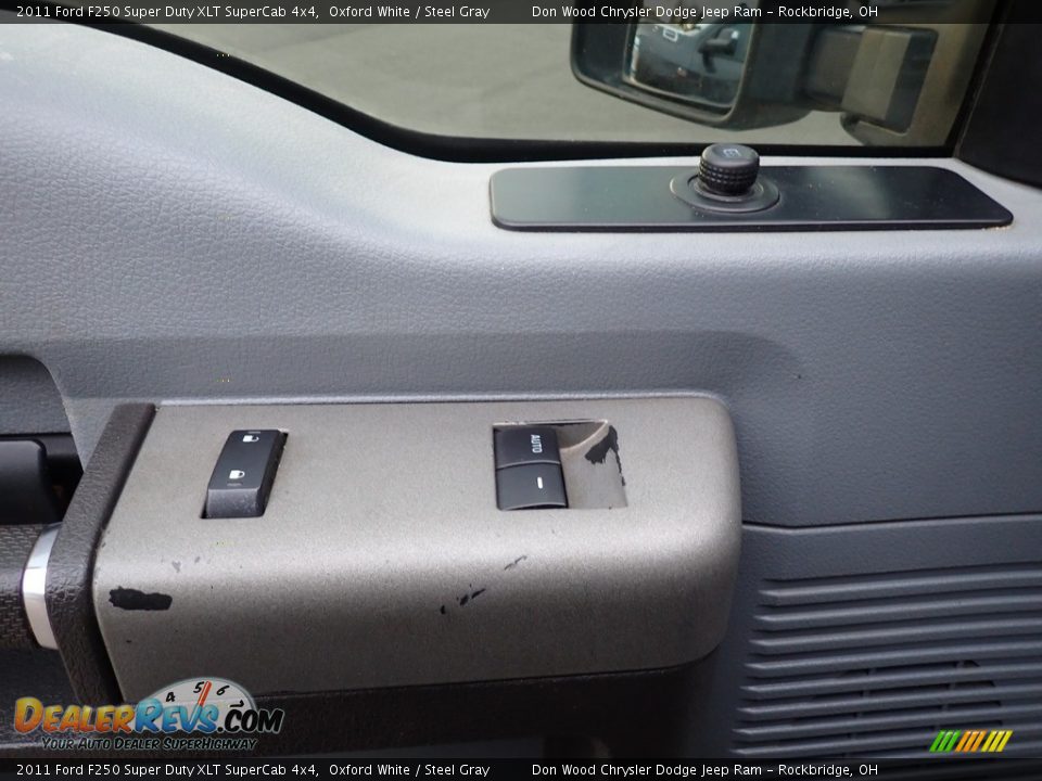 2011 Ford F250 Super Duty XLT SuperCab 4x4 Oxford White / Steel Gray Photo #17