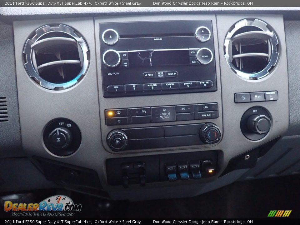 2011 Ford F250 Super Duty XLT SuperCab 4x4 Oxford White / Steel Gray Photo #24