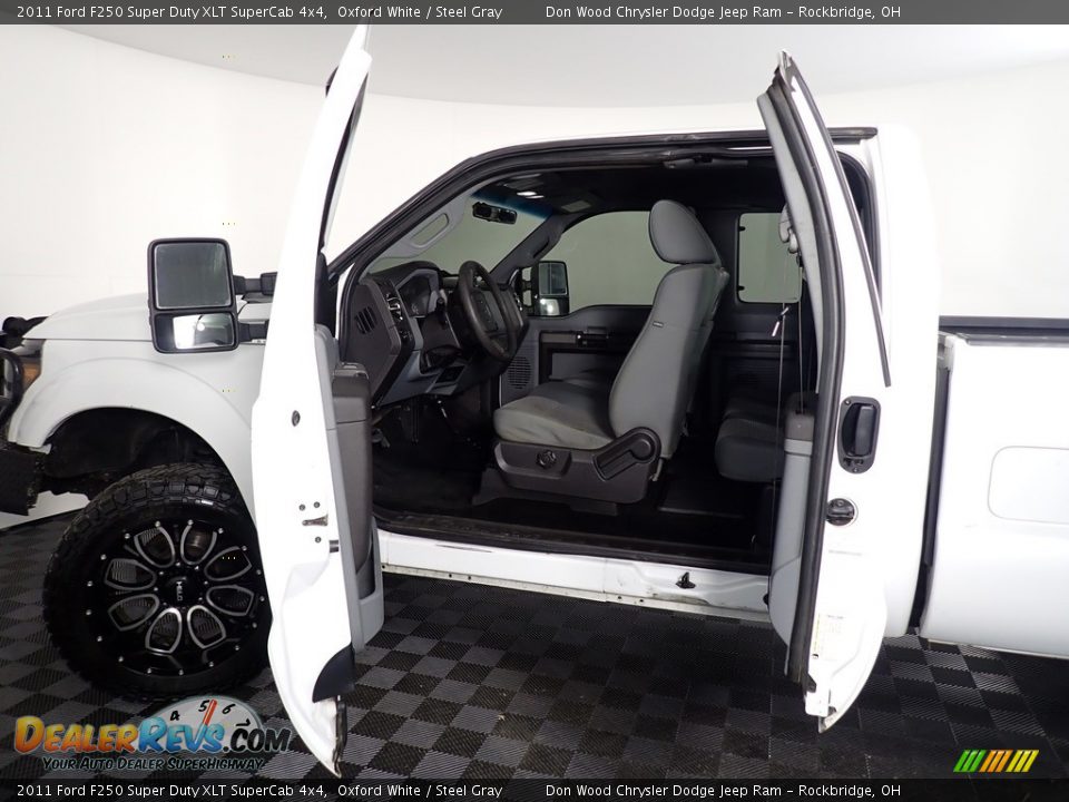 2011 Ford F250 Super Duty XLT SuperCab 4x4 Oxford White / Steel Gray Photo #26