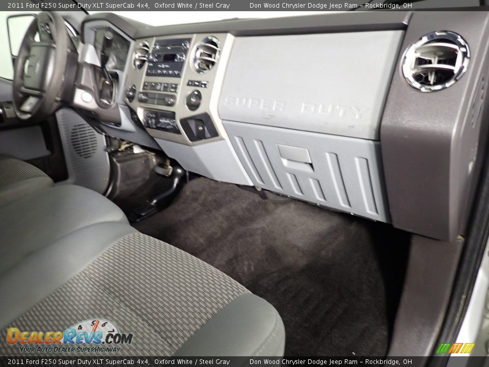 2011 Ford F250 Super Duty XLT SuperCab 4x4 Oxford White / Steel Gray Photo #31