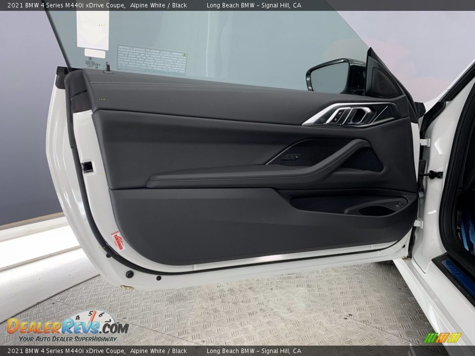 Door Panel of 2021 BMW 4 Series M440i xDrive Coupe Photo #9