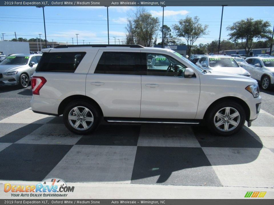 2019 Ford Expedition XLT Oxford White / Medium Stone Photo #3