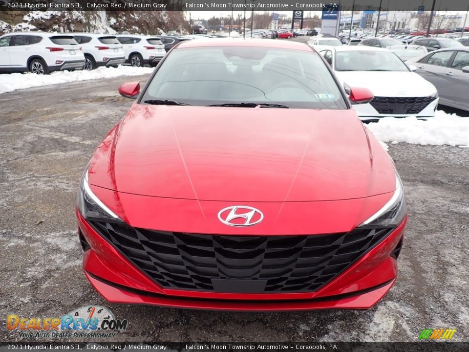 2021 Hyundai Elantra SEL Calypso Red / Medium Gray Photo #4