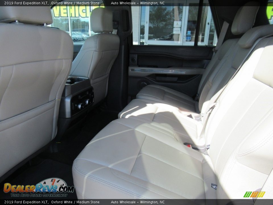 2019 Ford Expedition XLT Oxford White / Medium Stone Photo #11