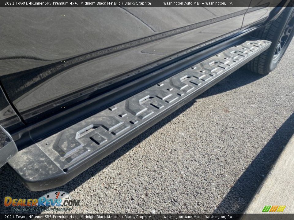 2021 Toyota 4Runner SR5 Premium 4x4 Midnight Black Metallic / Black/Graphite Photo #26