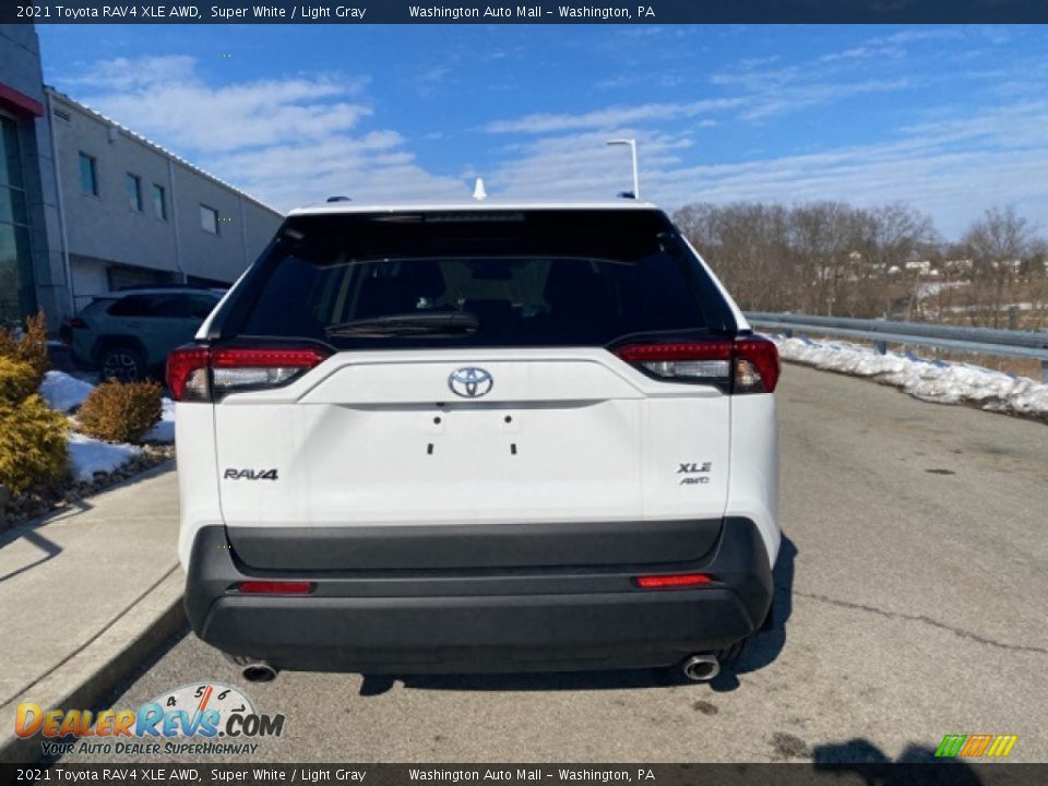 2021 Toyota RAV4 XLE AWD Super White / Light Gray Photo #14