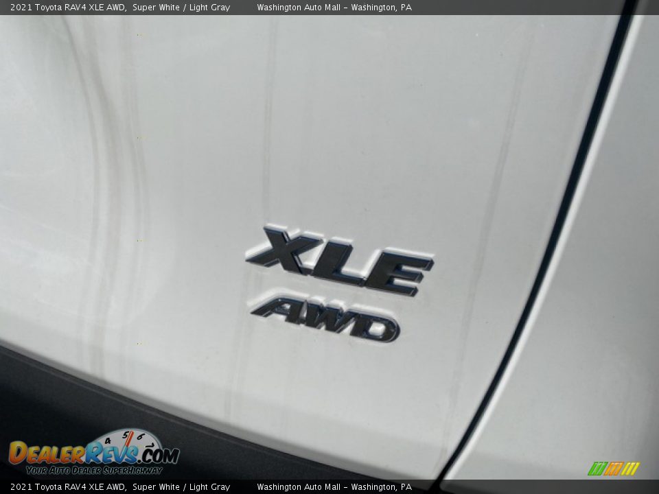 2021 Toyota RAV4 XLE AWD Super White / Light Gray Photo #22