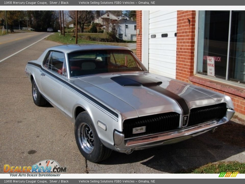 Front 3/4 View of 1968 Mercury Cougar Coupe Photo #7