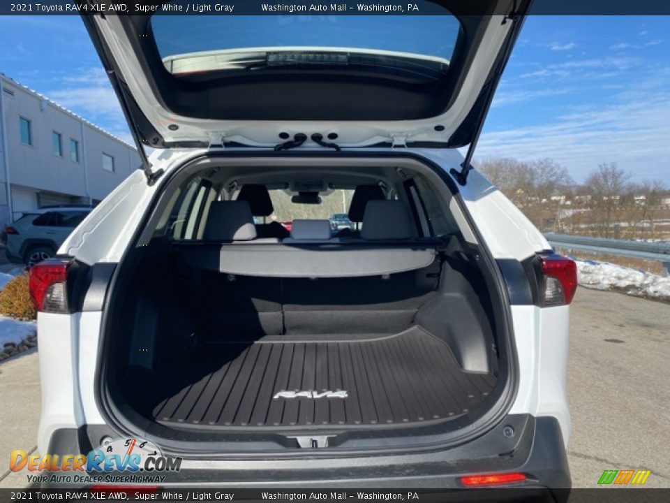 2021 Toyota RAV4 XLE AWD Super White / Light Gray Photo #24