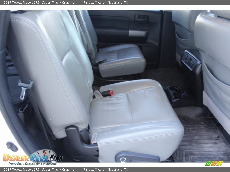 2017 Toyota Sequoia SR5 Super White / Graphite Photo #25
