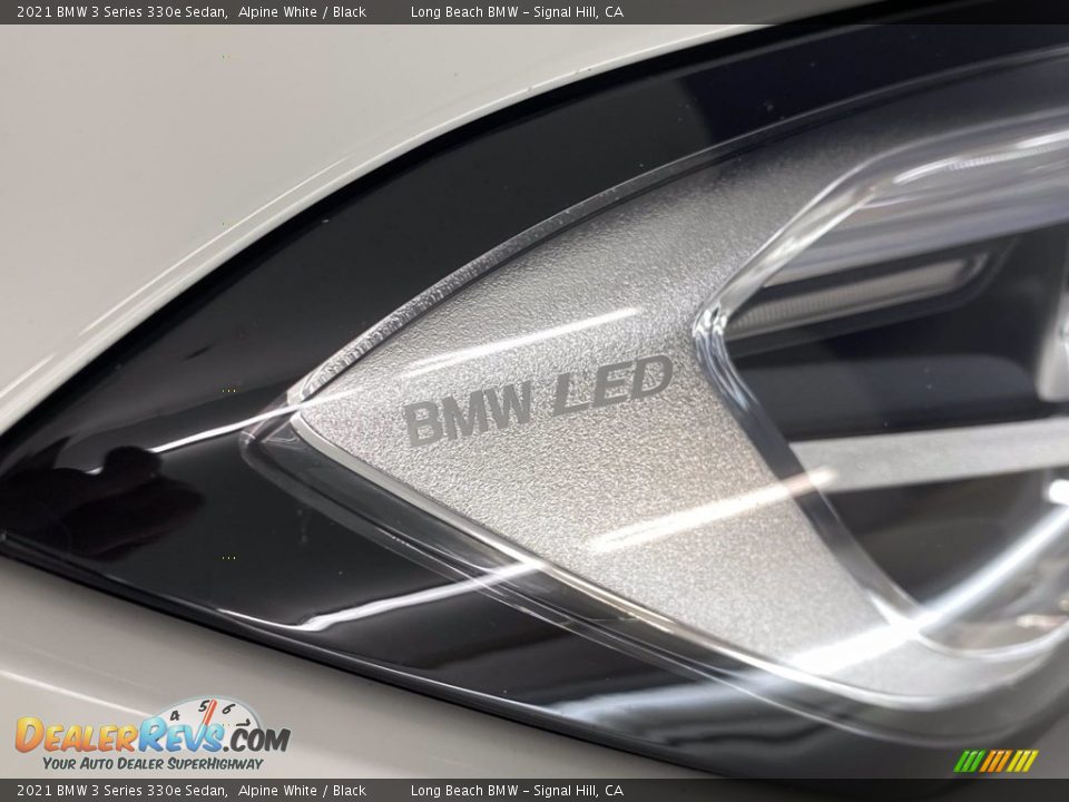 2021 BMW 3 Series 330e Sedan Alpine White / Black Photo #14