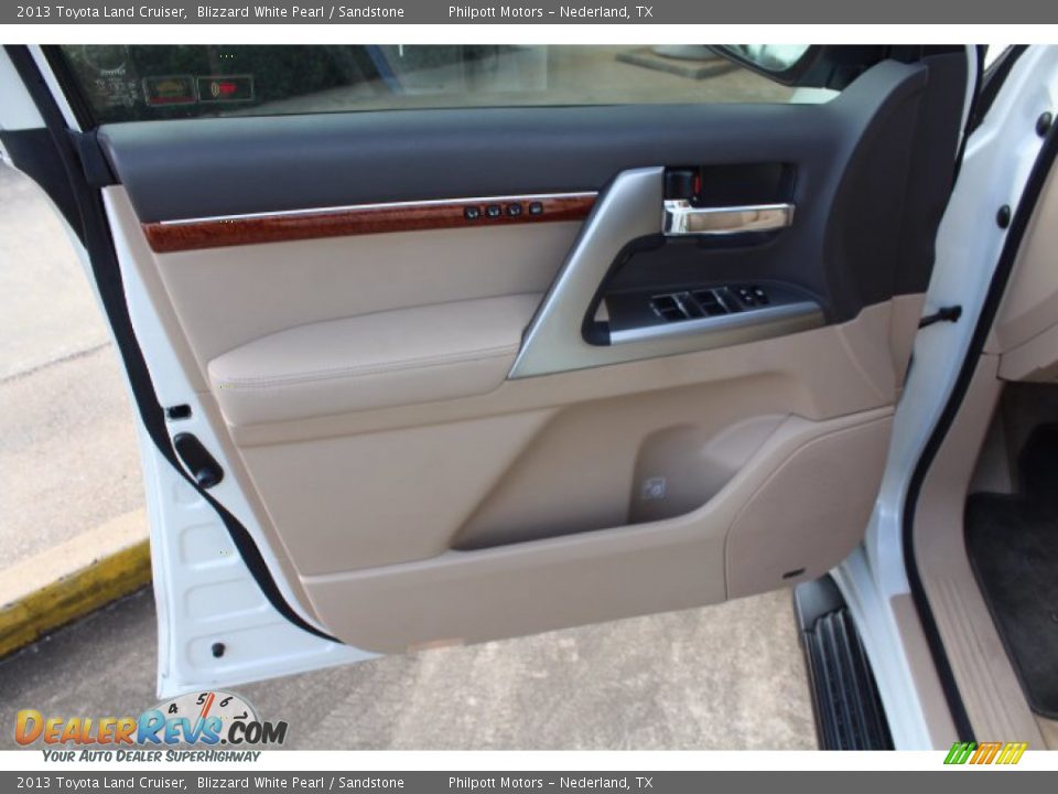 2013 Toyota Land Cruiser Blizzard White Pearl / Sandstone Photo #10
