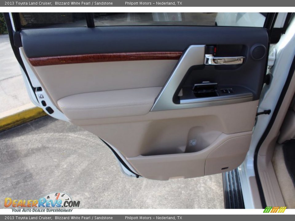 2013 Toyota Land Cruiser Blizzard White Pearl / Sandstone Photo #21