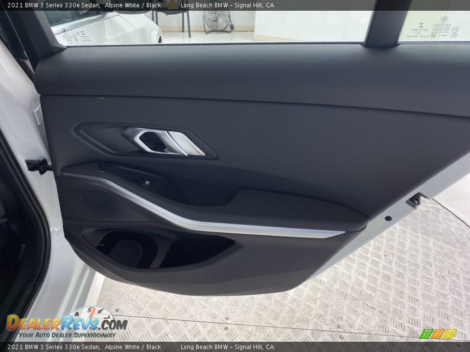 2021 BMW 3 Series 330e Sedan Alpine White / Black Photo #25