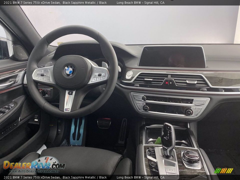 Dashboard of 2021 BMW 7 Series 750i xDrive Sedan Photo #20