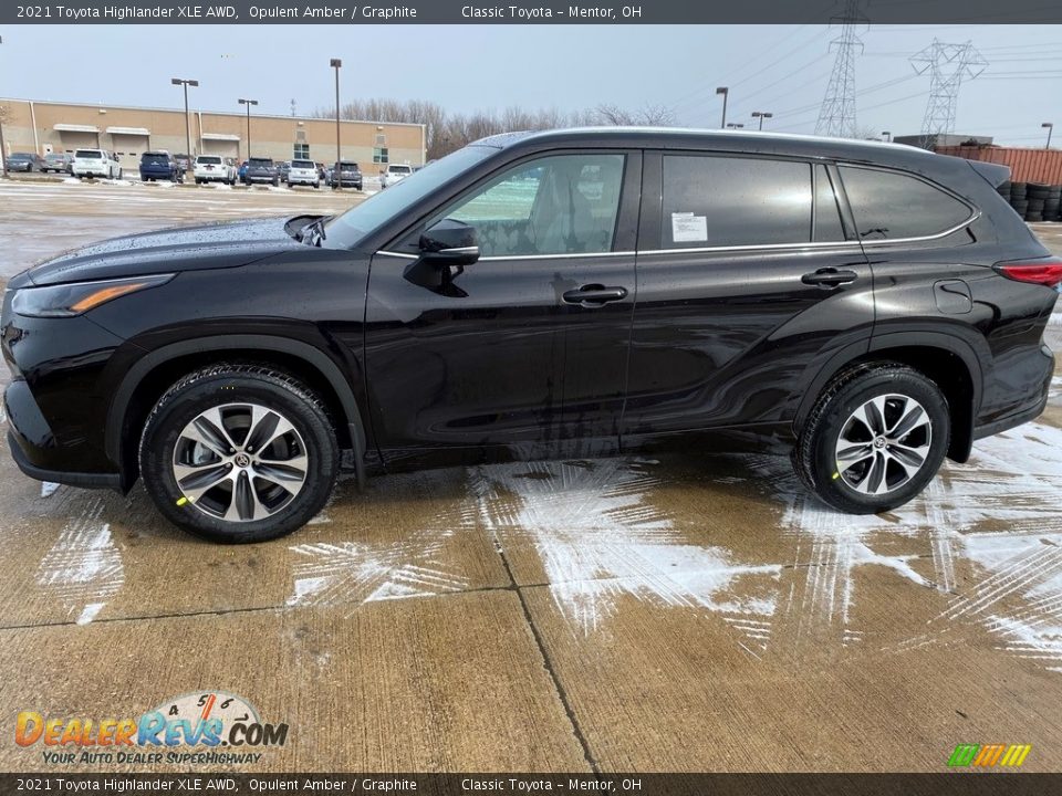 2021 Toyota Highlander XLE AWD Opulent Amber / Graphite Photo #1